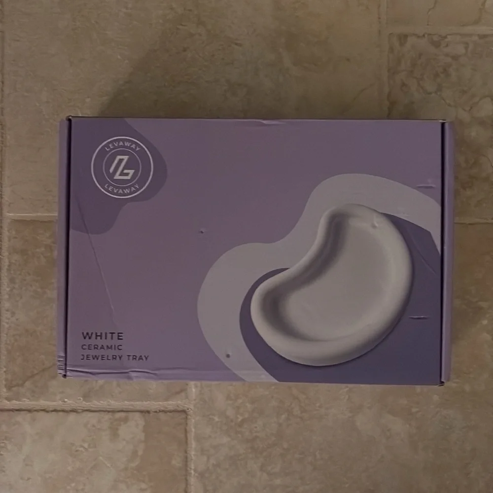 Levaway Ceramic Jewelry Vanity Bathroom Tray White Kidney Bean Shaped New